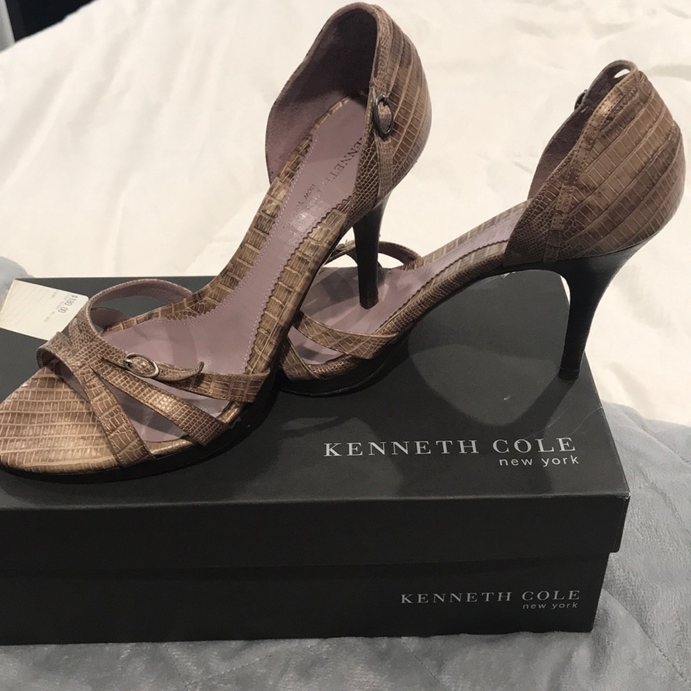 Kenneth Cole Women’s brown strappy heels Size 8